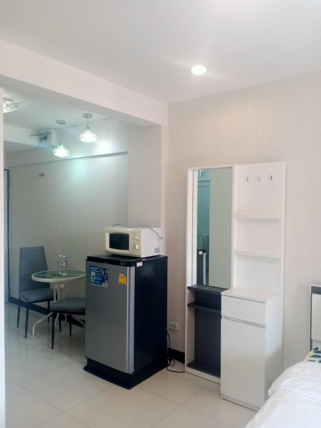 Baan Sabai Rama IV Apartment 曼谷 外观 照片