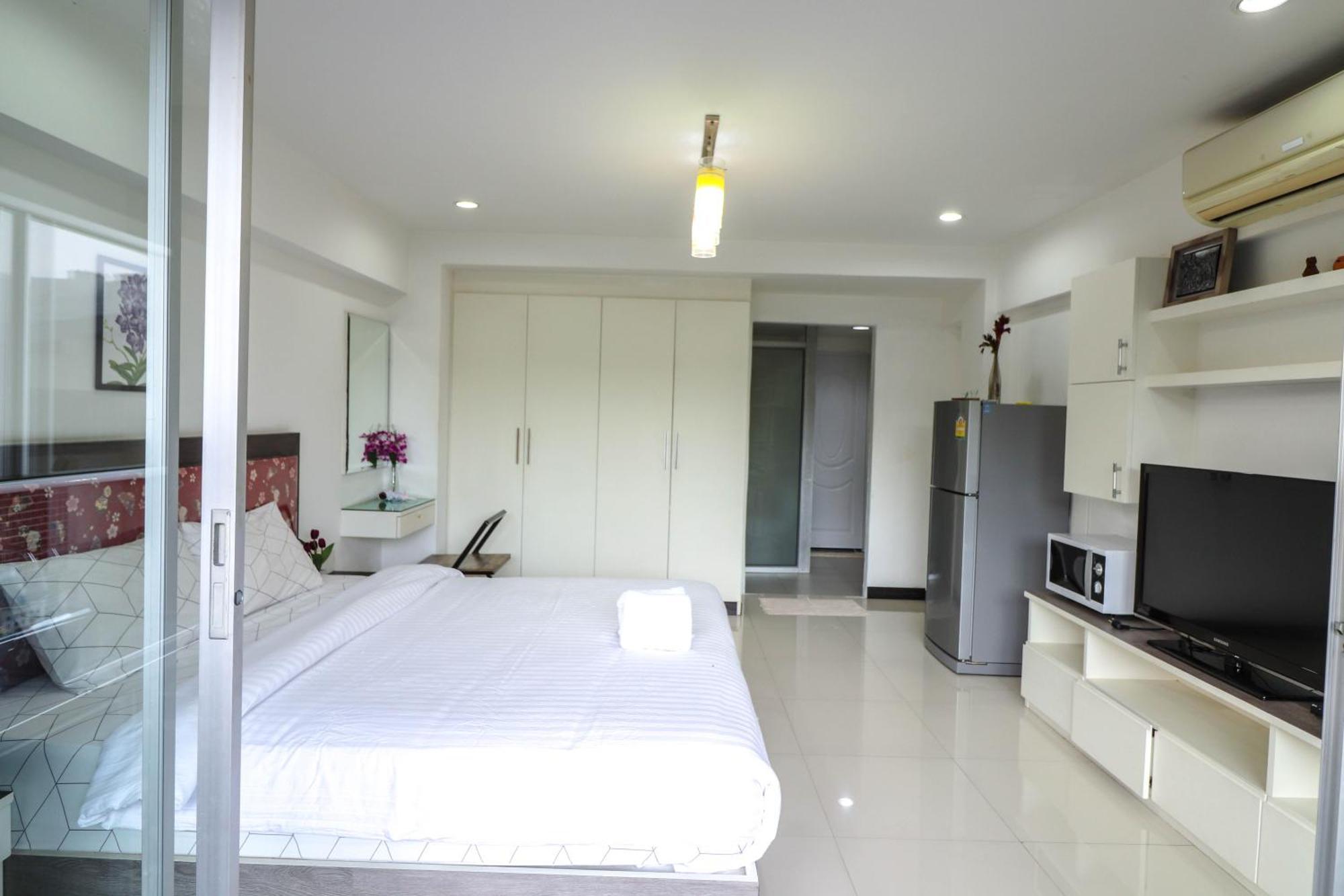 Baan Sabai Rama IV Apartment 曼谷 外观 照片